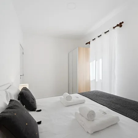 Guestready - Rosemary's Lovely With A Garden 4* Porto