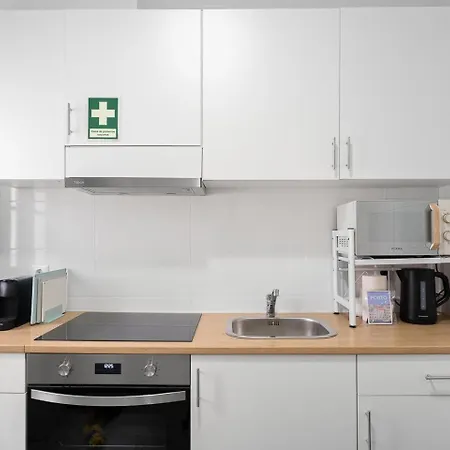 Penzion Guestready - Rosemary's Lovely With A Garden 4*