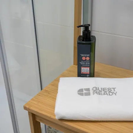 Guestready - Rosemary's Lovely With A Garden 4*