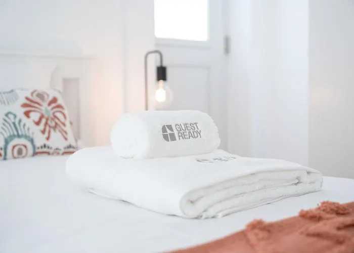 Guestready - Rosemary's Lovely With A Garden Pensión Oporto