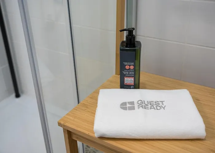 Guestready - Rosemary's Lovely With A Garden 4*