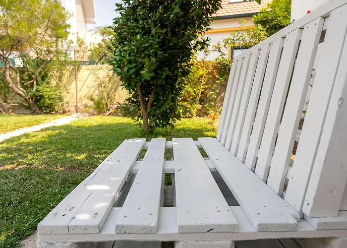 Guestready - Rosemary's Lovely With A Garden