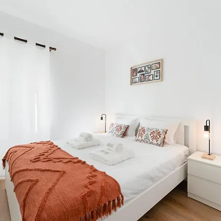 Guestready - Rosemary's Lovely With A Garden Gasthof Porto