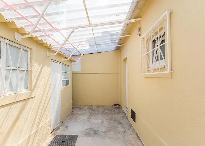 Casa de hóspedes Guestready - Rosemary's Lovely With A Garden 4*